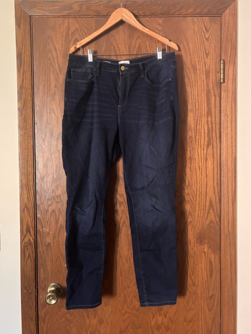 Universal Thread Mid Rise Skinny Dark Blue Jeans